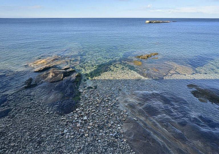 Lever de soleil sur la plage des Dames à Concarneau